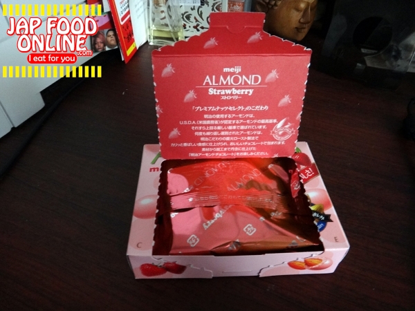 meiji ALMOND Strawberry, as if sexy lingerie package, give too much happy experience. (8)